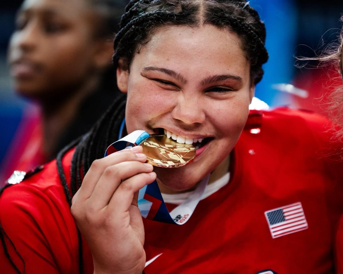 Odi Kruks mlada američka košarkašica