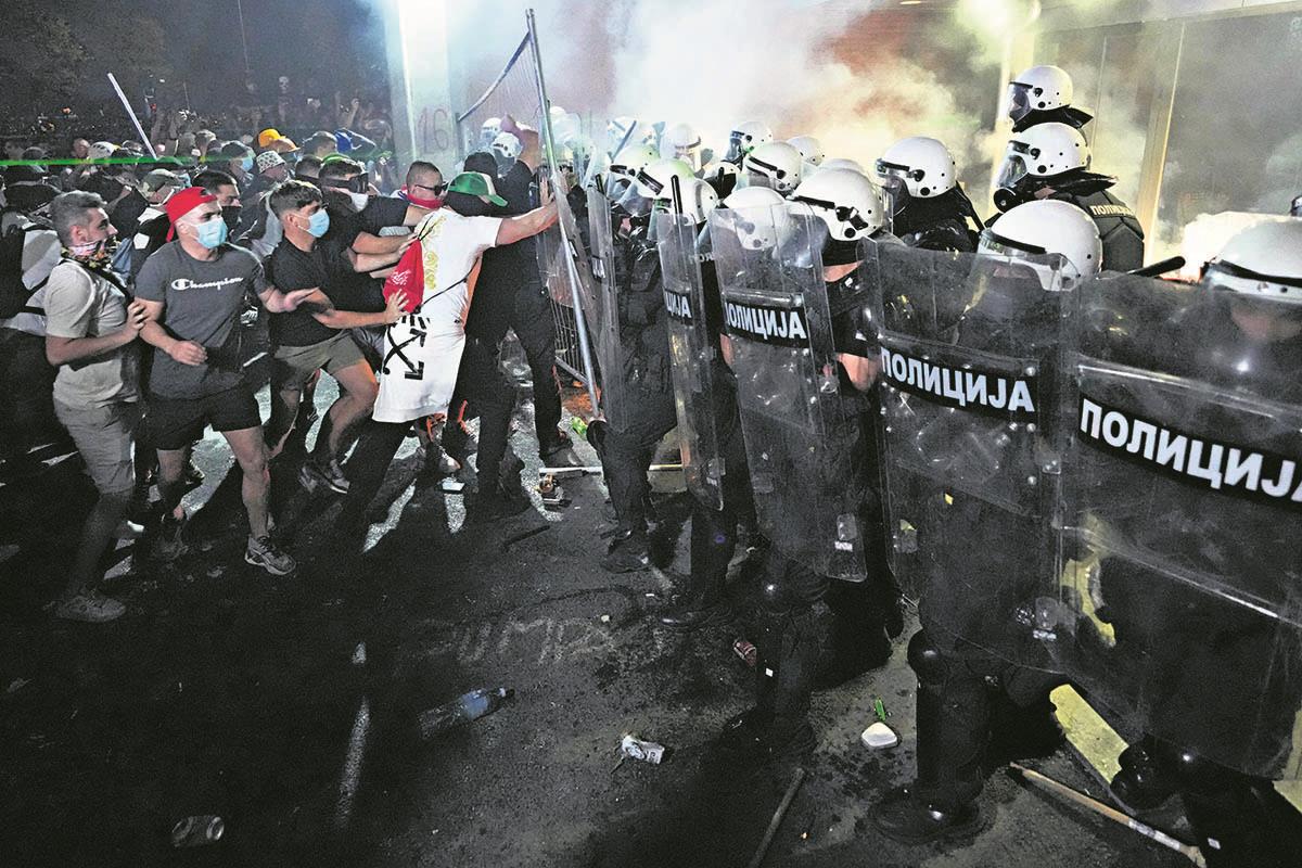 Istina ne bira stranu