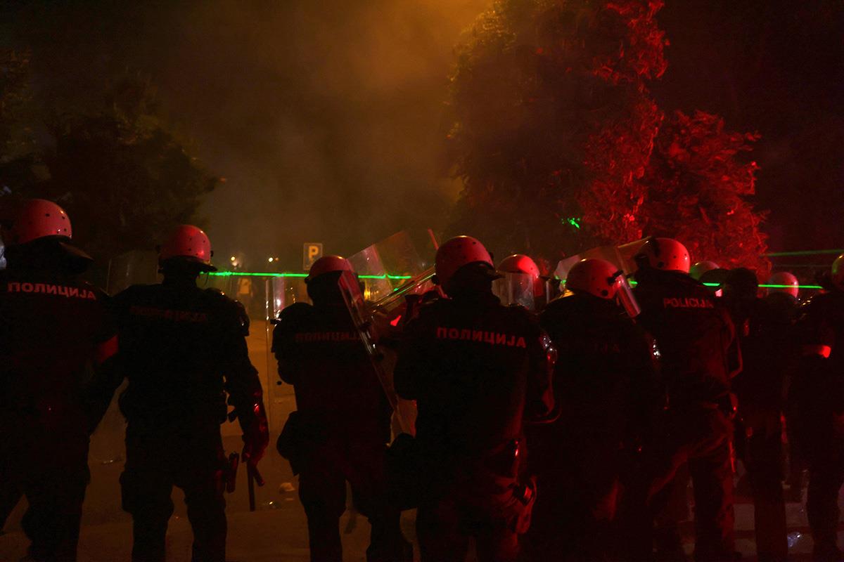 Istina ne bira stranu