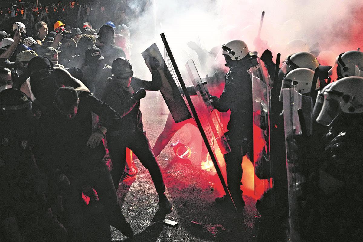 Istina ne bira stranu