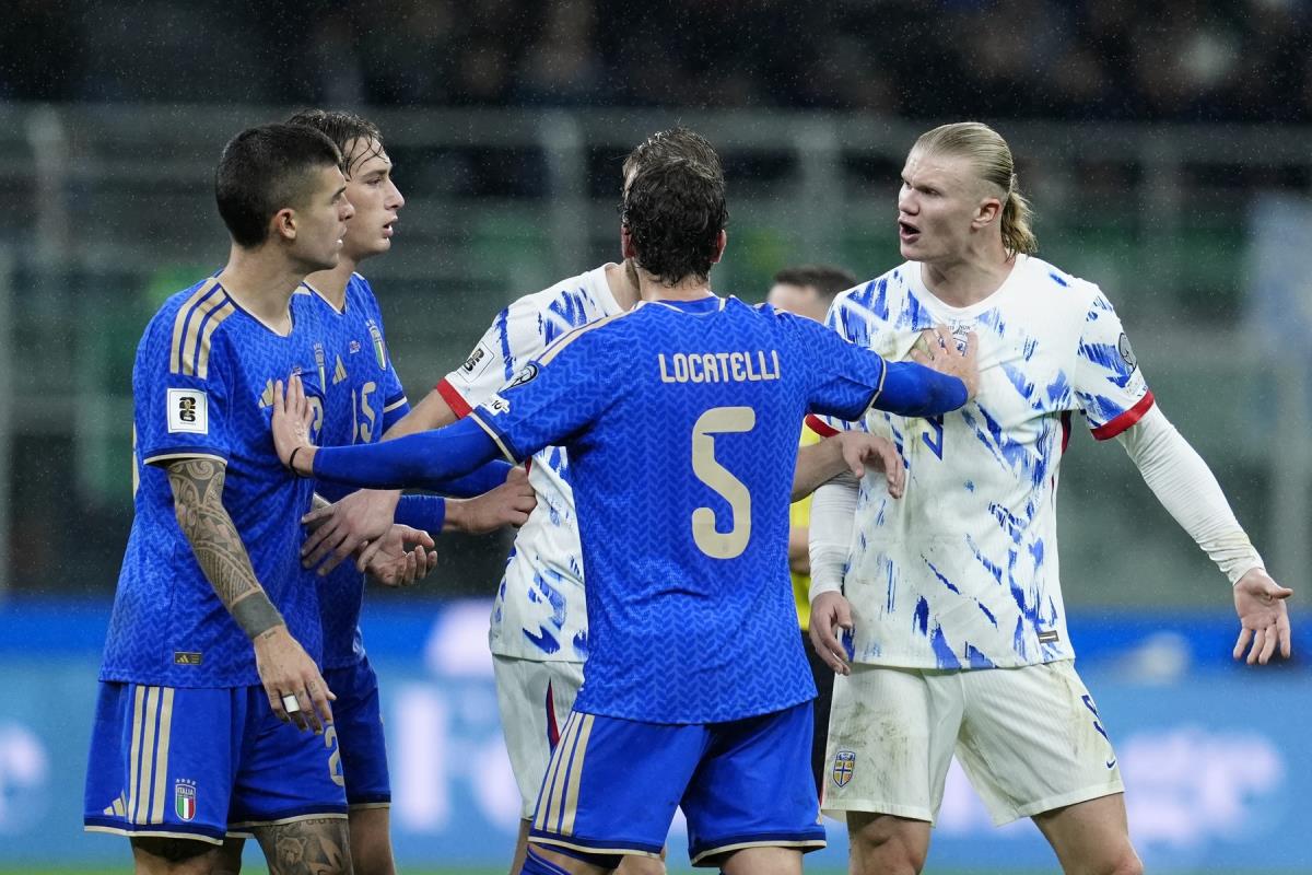 Đanluka Manćini i Erling Haland na meču Italija - Norveška