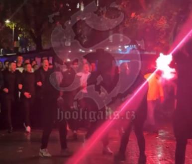 Navijači Crne Gore, Crnogorski navijači