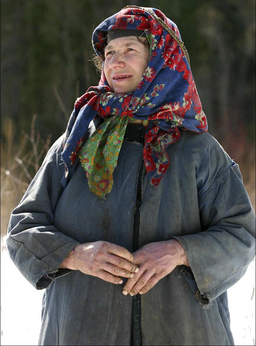 Porodica Likov u sibirskoj tajgi. Agafija Likov je poslednji preživeli član porodice.