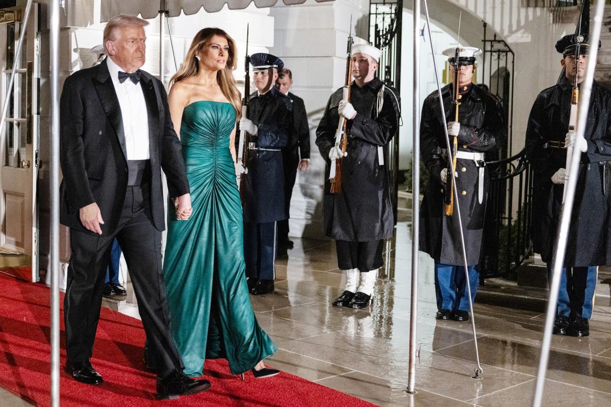 Melanija i Donald Tramp čekaju Mohameda bin Salmana ispred Bele kuće