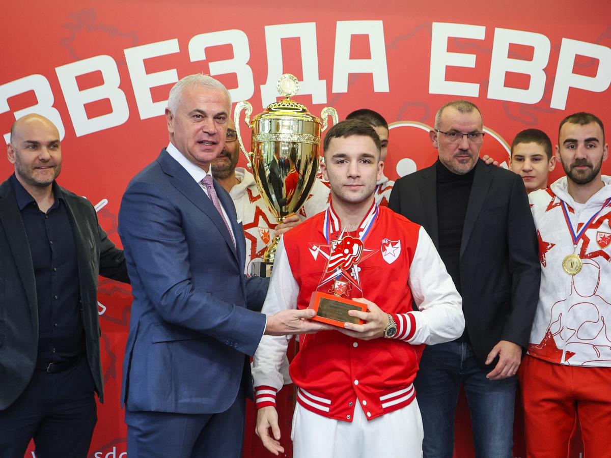 Zvezdan Terzić i kapiten boksera Crvene zvezde Ognjen Vujičić