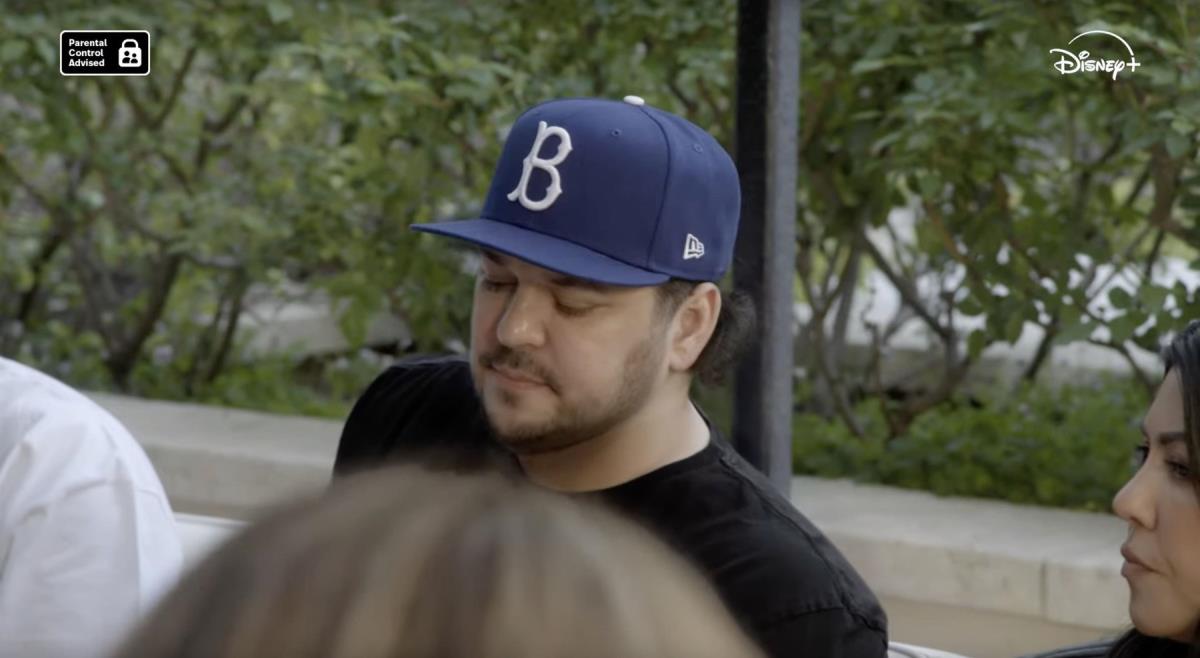 Rob Kardašijan se vratio u poslednjoj sezoni U korak sa Kardašijanovima nakon glasina da je mrtav