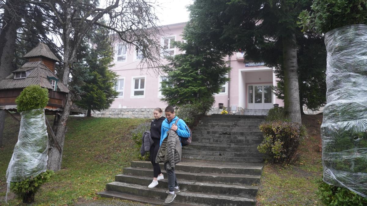 Ivanjica  Katići Seoska škola u Katićima