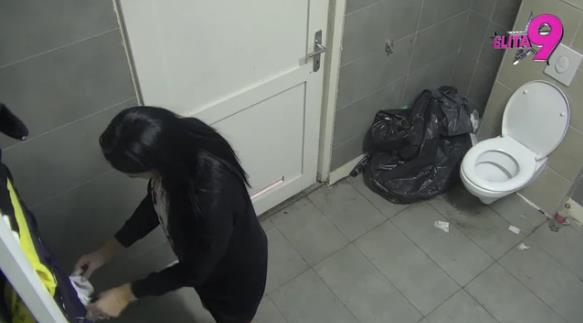 URNEBESNA SCENA Učesnica "Elite" isprepadana izletela iz prostorije: Krenula da vrišti, skočila do plafona od straha! (FOTO)