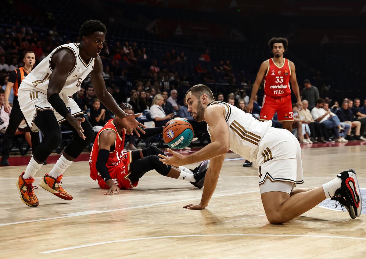 Kenan Kamenjaš u dresu Dubaija