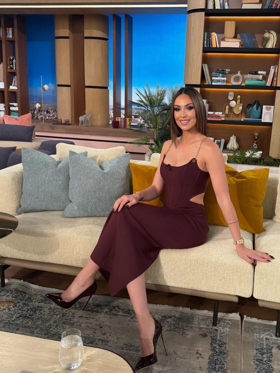 Dora Panteli u elementu