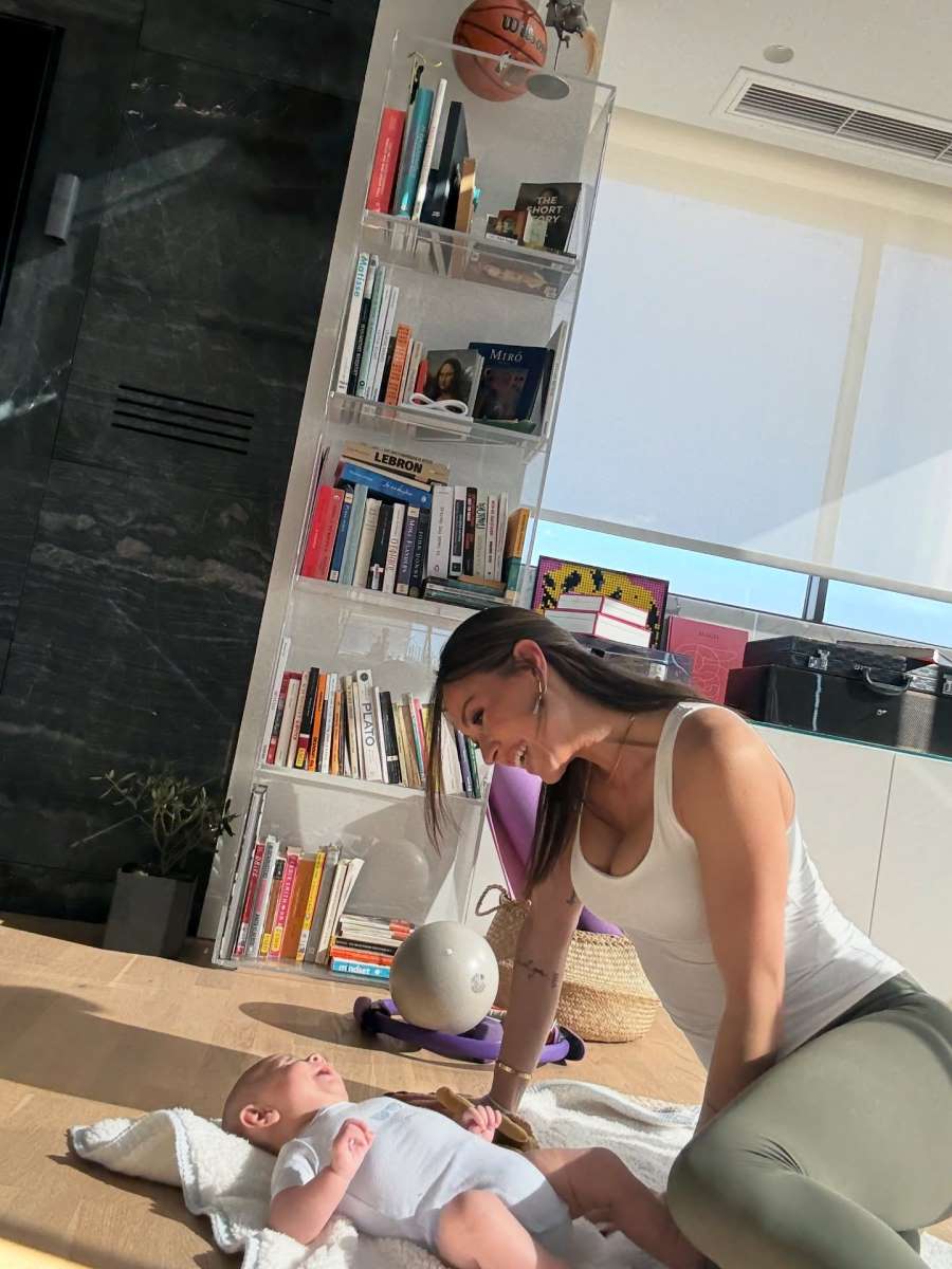 Dora Panteli sa sinom