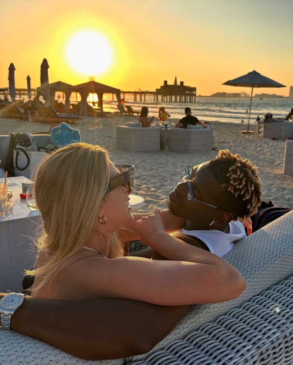 Zulaja Marija Pogba sa mužem Polom Pogbom na moru