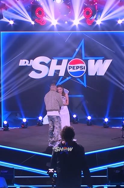 Nataša Bekvalac plače