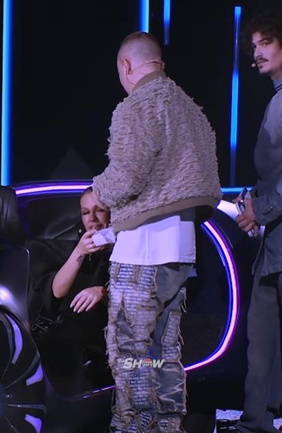 Nataša Bekvalac plače