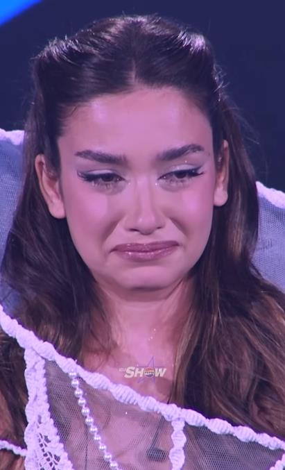 Nataša Bekvalac plače