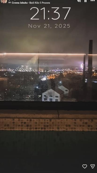 Pogled iz bazena na ceo Beograd u domu Ljube Perućice