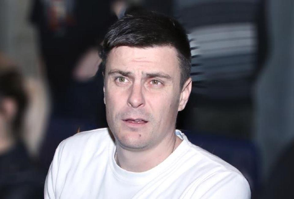 Vuk Kostić u beloj majici