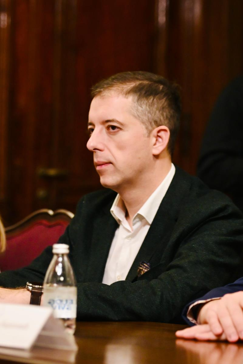 Aleksandar Vučić NIS sastanak (4).jpg