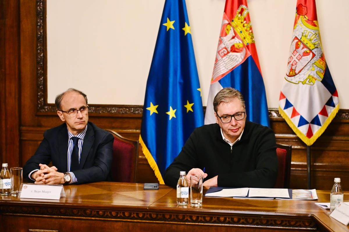 Aleksandar Vučić NIS sastanak (14).jpg