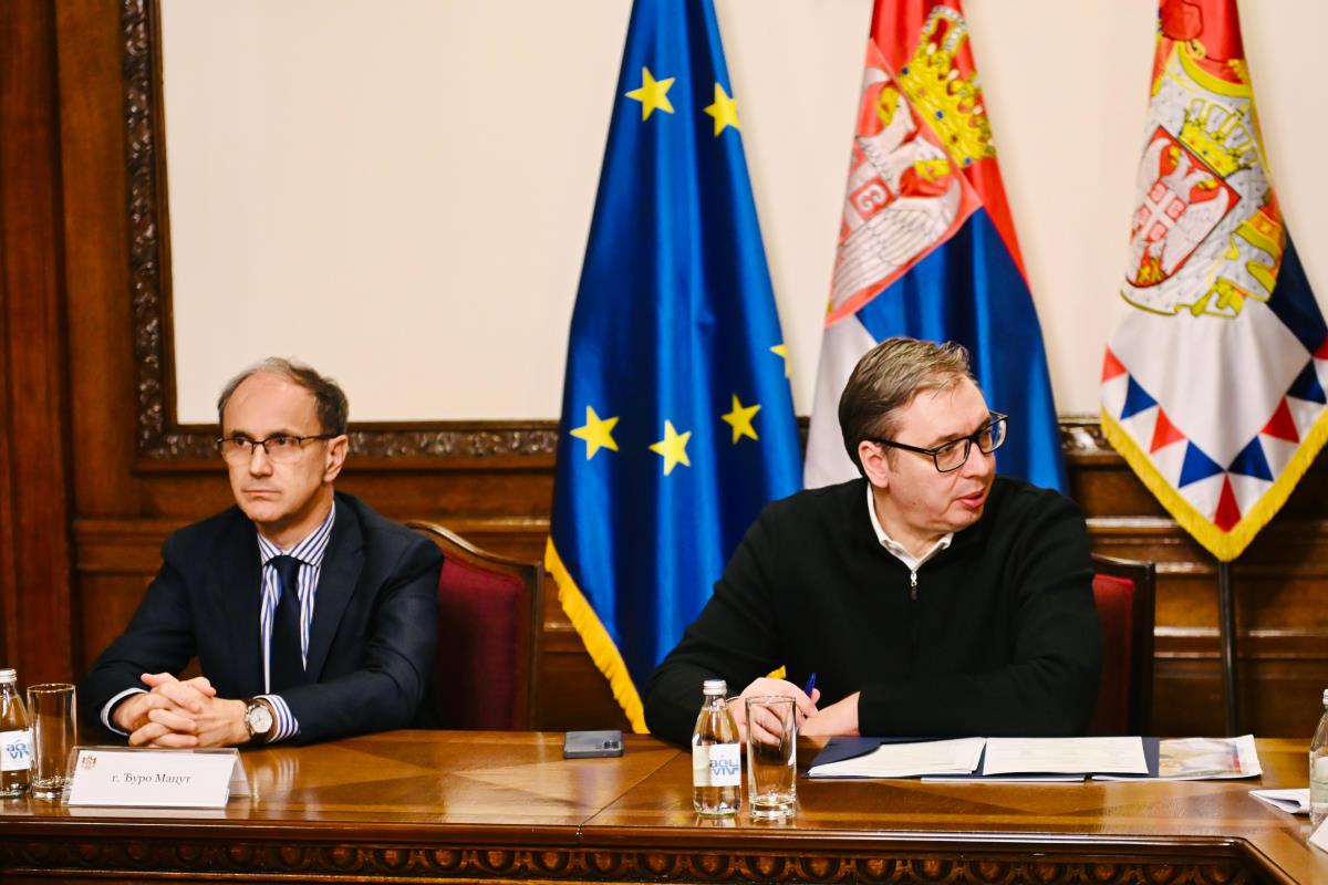 Aleksandar Vučić NIS sastanak (16).jpg