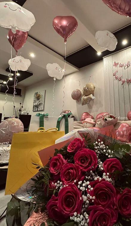 KUĆA PUNA CVEĆA, BALONA I SKUPOG NAKITA! Marijanu Zonjić dočekala prava bajka kad je stigla iz porodilišta, a tek da vidite bebu Aleksiju! (FOTO)