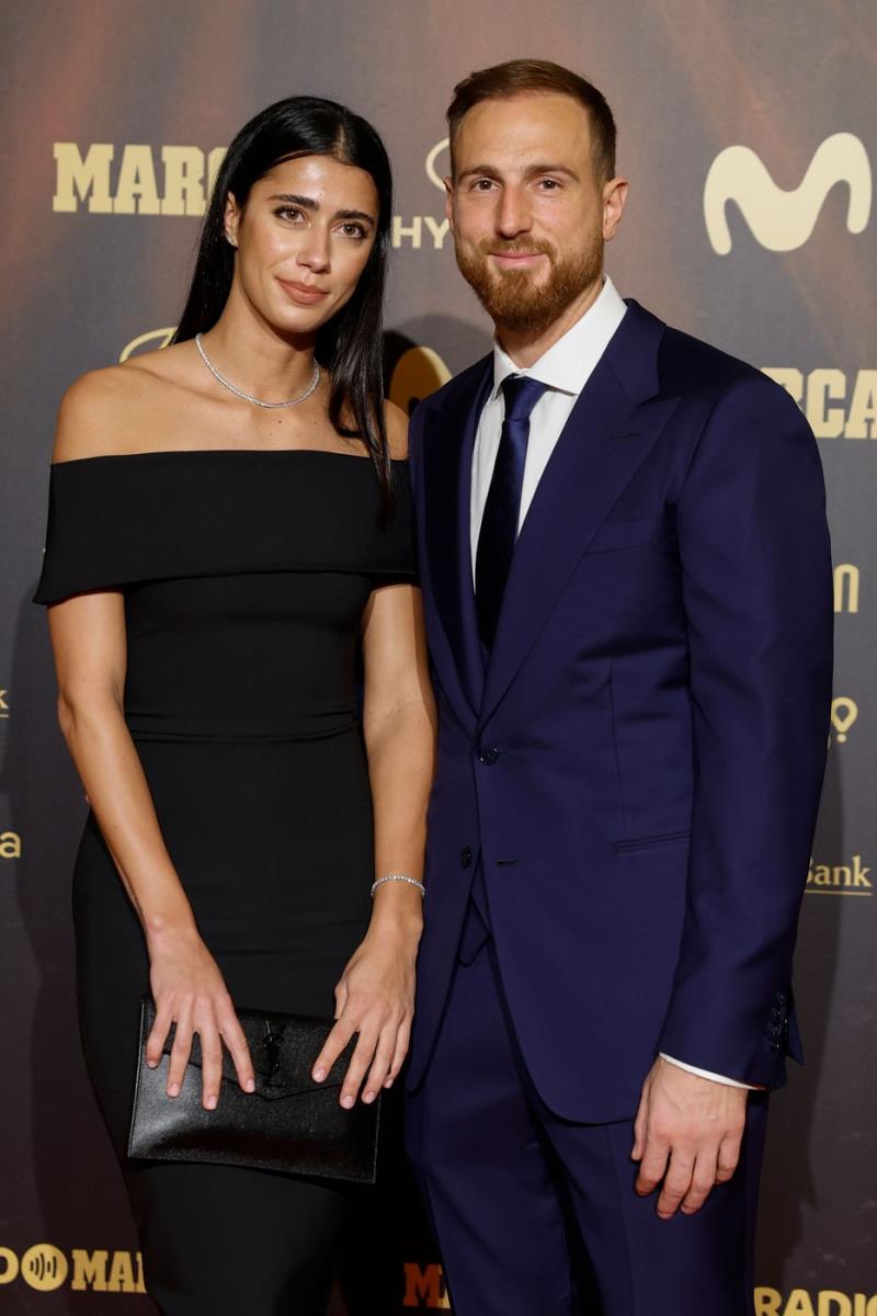 Jan Oblak i Olga Danilović