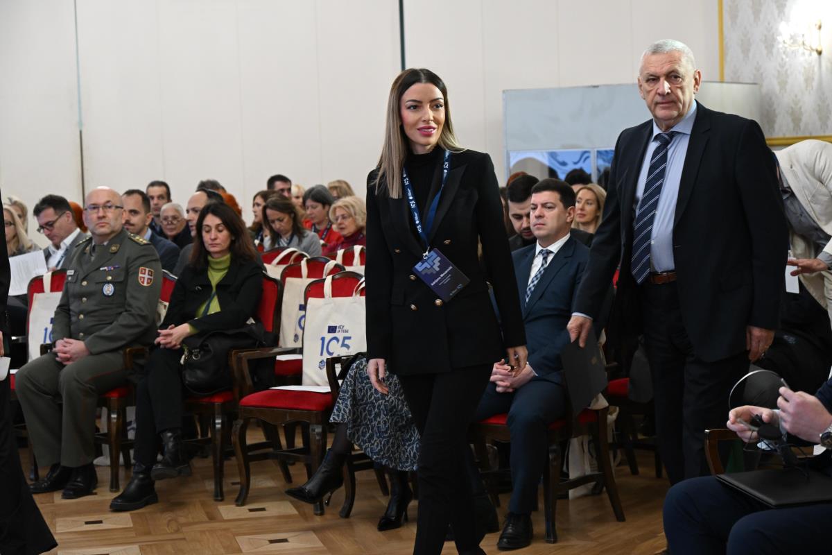 Zavod za intelektualnu svojinu - ministarka Mesarovic (12).jpg