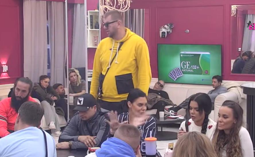 "TUŽILA ME JE DOK SAM BILA TRUDNA" Janjuš i Aneli Ahmić ponovo u žestokoj svađi: Novi detalji izneti u javnost!