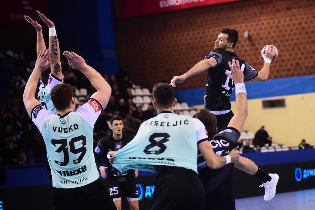 PARTIZAN - NEXE_ 2511250013.jpg