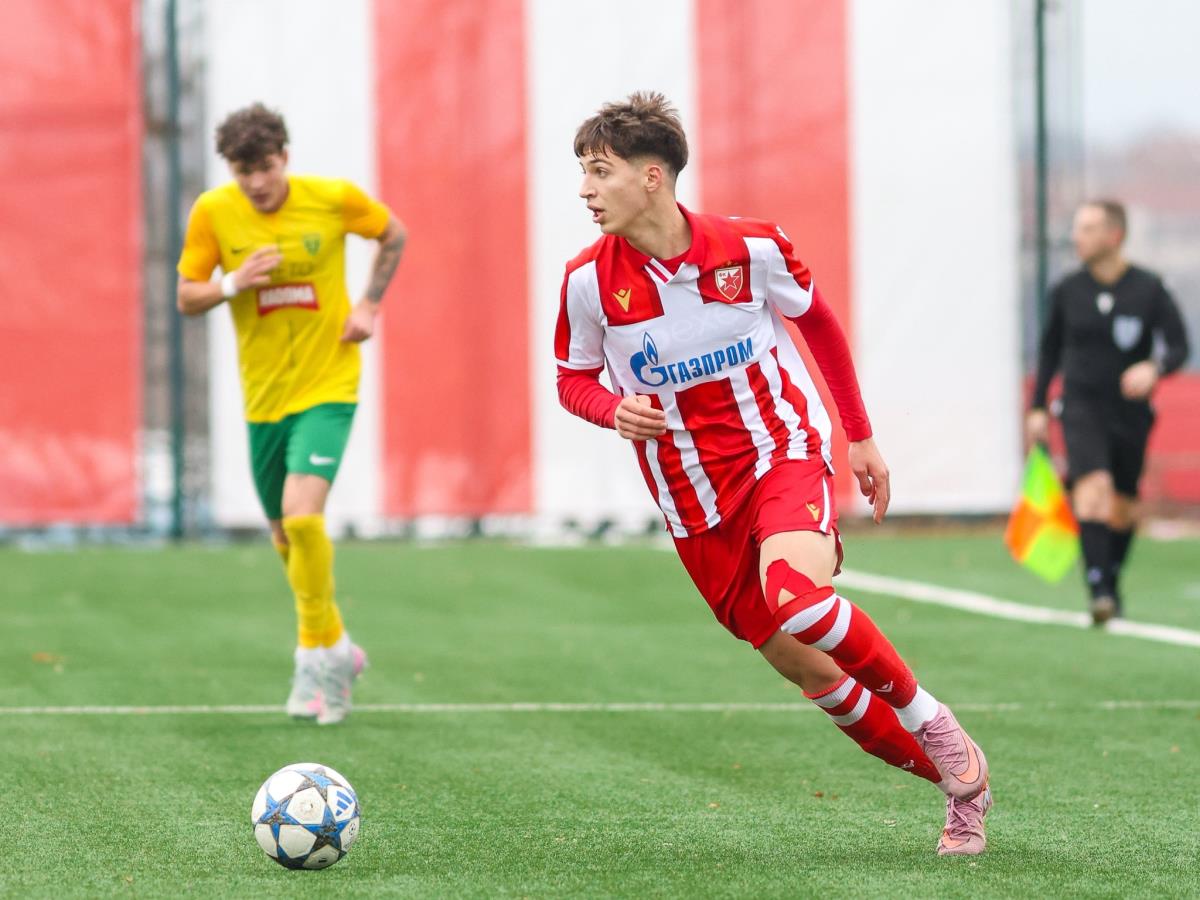 Dimitrije Šarić na utakmici protiv Žiline u omladinskoj Ligi šampiona