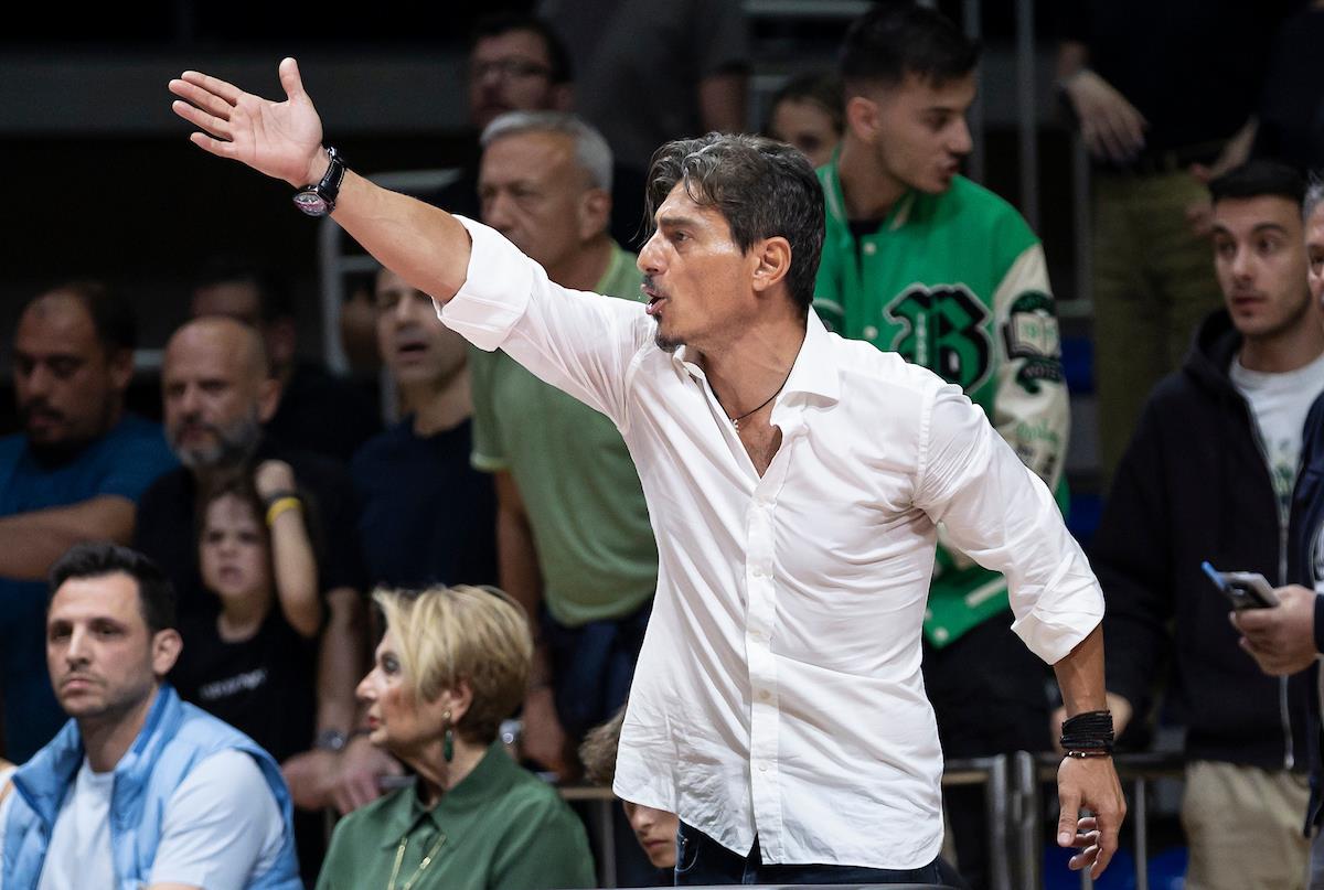 MACCABI-PAO-GAME 3_152.JPG