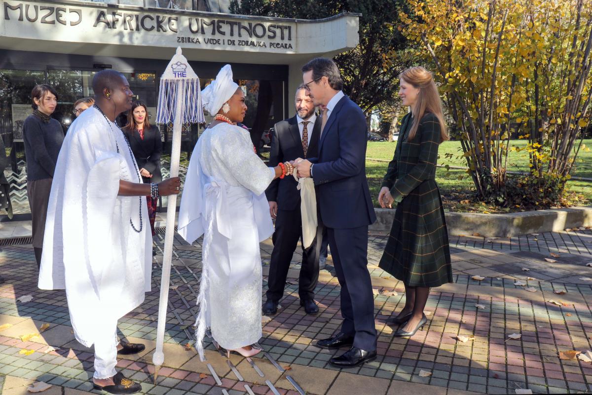 Karađorđevići i kraljica Nigerije