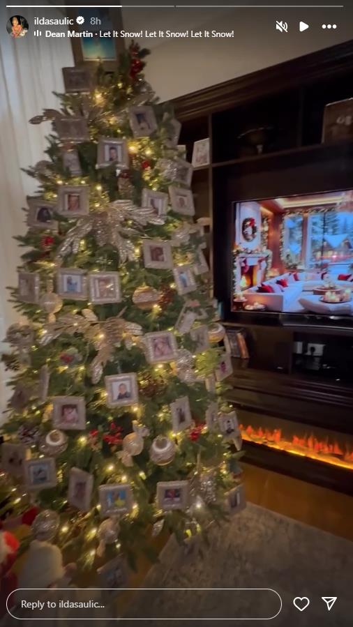 Ilda Šaulić okitila novogodišnju jelku sa slikama dragih ljudi