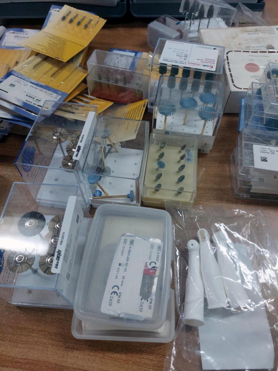 Stomatološka oprema krijumčarenje (12).jpg