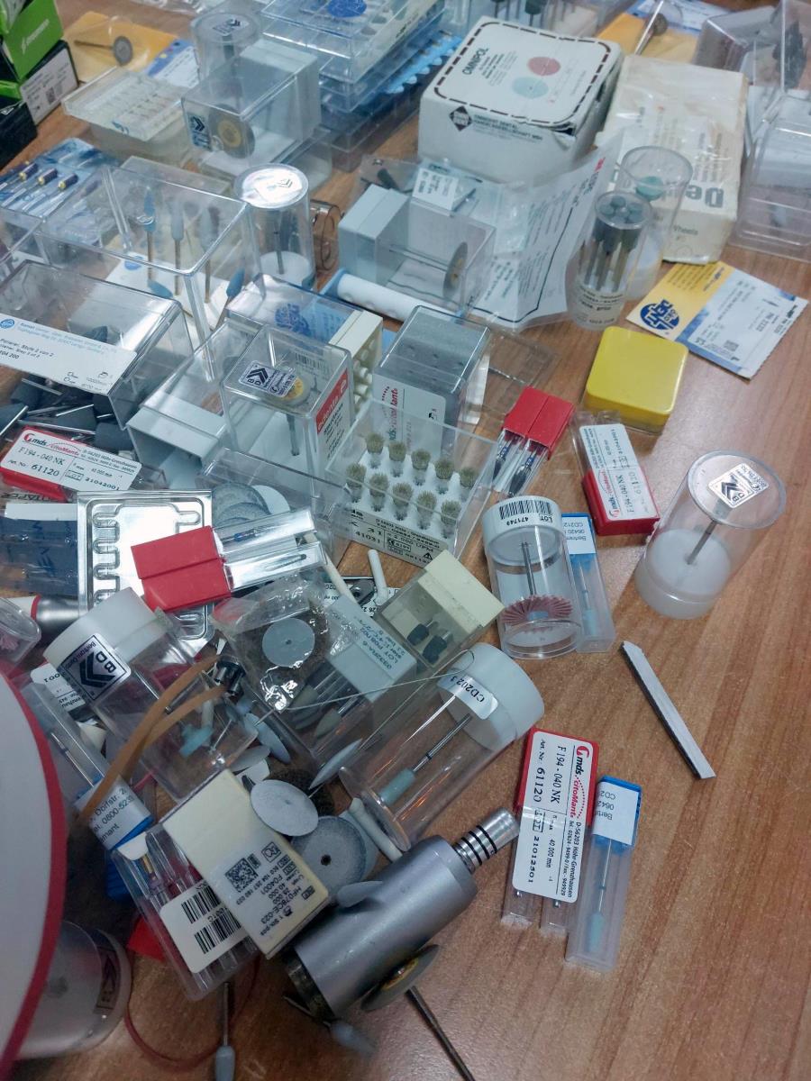 Stomatološka oprema krijumčarenje (5).jpg