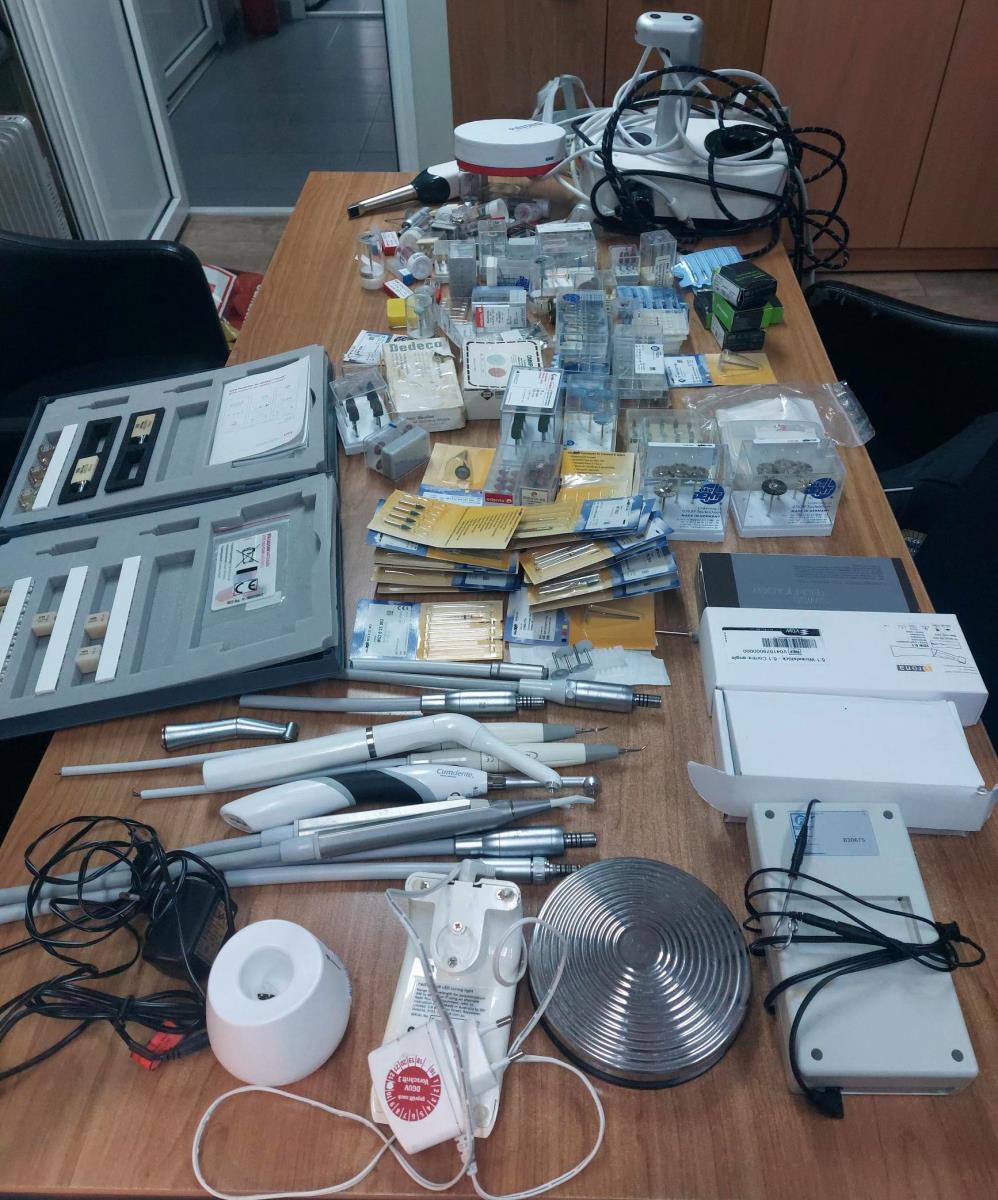 Stomatološka oprema krijumčarenje (1).jpg