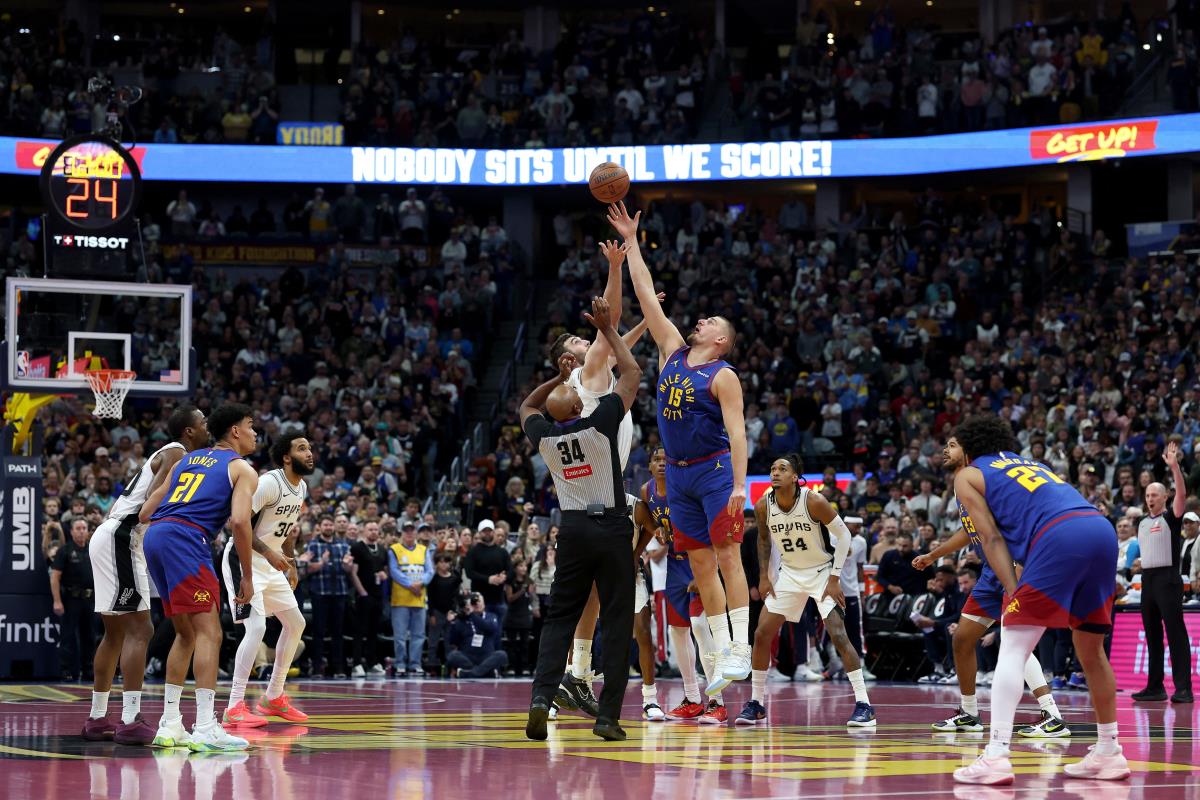 Nikola Jokić na meču Denver - San Antonio