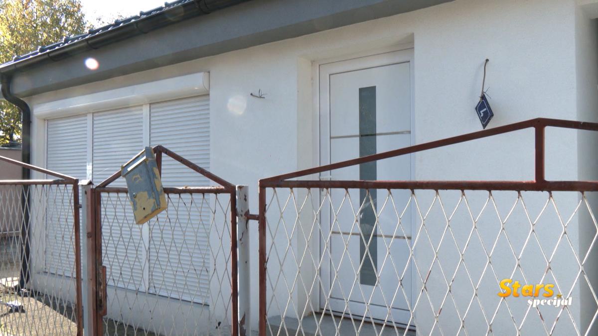 Sequence 12.00_08_32_07.Still001.jpg