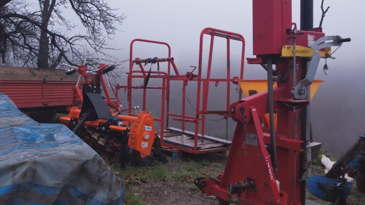 1764422419IVANJICA-PORODICA-BIZNIS-FOTORINA (1).jpg