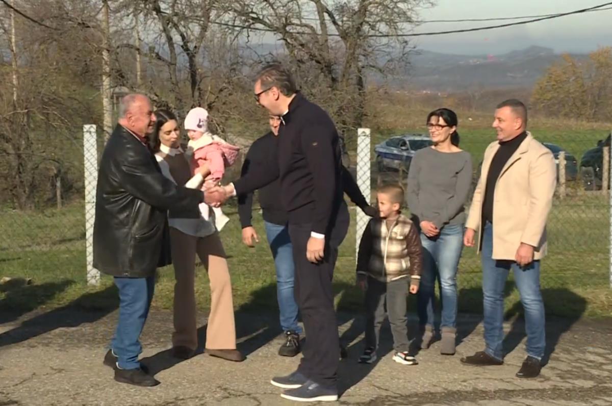 Aleksandar Vučić selo Tolić