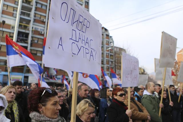 hapsenje-olivera-ivanovica-protest-kosovska-mitrovica.jpg