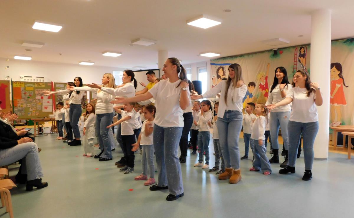 LOZNICA - Deca i roditelji.jpg