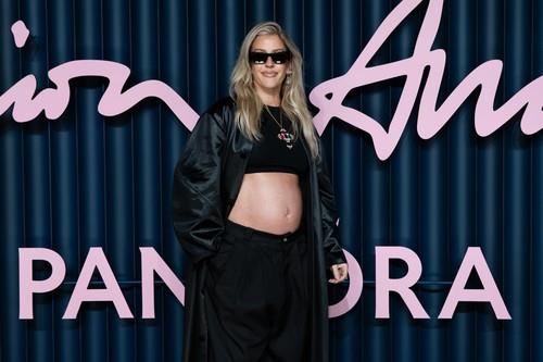 Eli Golding objavila da je trudna na Fashion Awards 2025