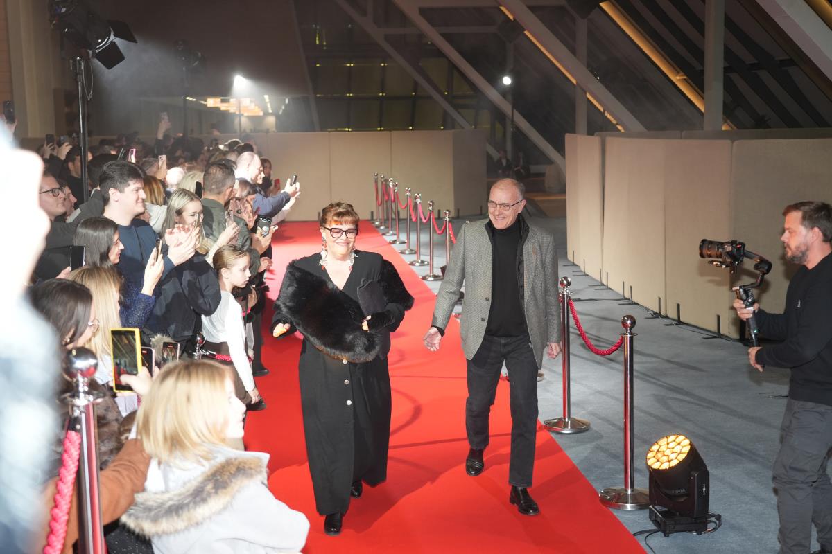 Vesna Čipčić i Vladimir Petrović na premijeri filma Povratak Žikine dinastije