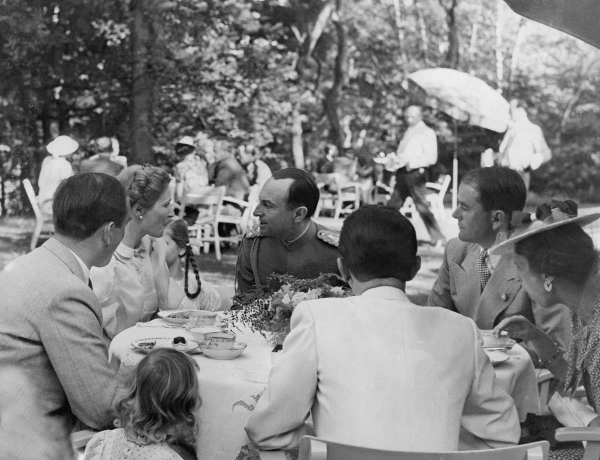 Knez Pavle Karađorđević i kneginja Olga Karađorđević prilikom zvanične posete Nemačkoj u vili Jozefa Gebelsa 1939. godine