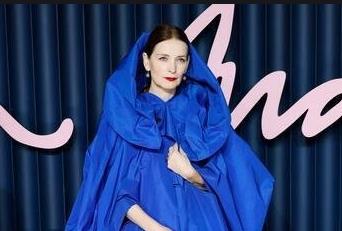 Roksanda Ilinčić na dodeli Britanskih modnih nagrada.jpg