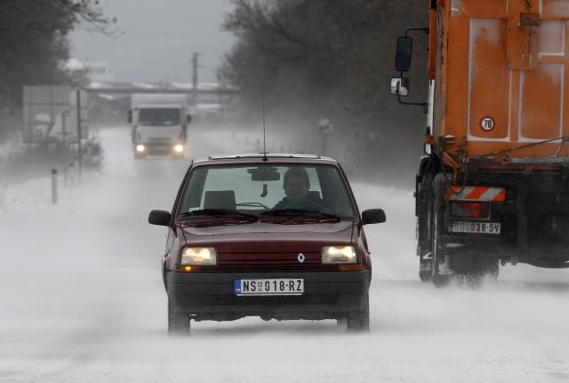 sneg-smetovi-zavejani-zrenjanin.jpg