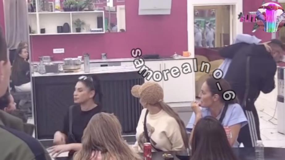 MASOVNA TUČA U ELITI 9! Asmin gurnuo Aneli, ona tresnula o pod, a onda je krenulo pesničenje: Ne zna se ko koga bije, voditeljka prestravljena kuka (VIDEO)