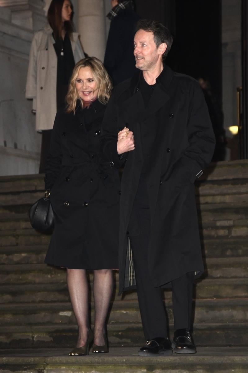 Kim Katral, Rasel Tomas