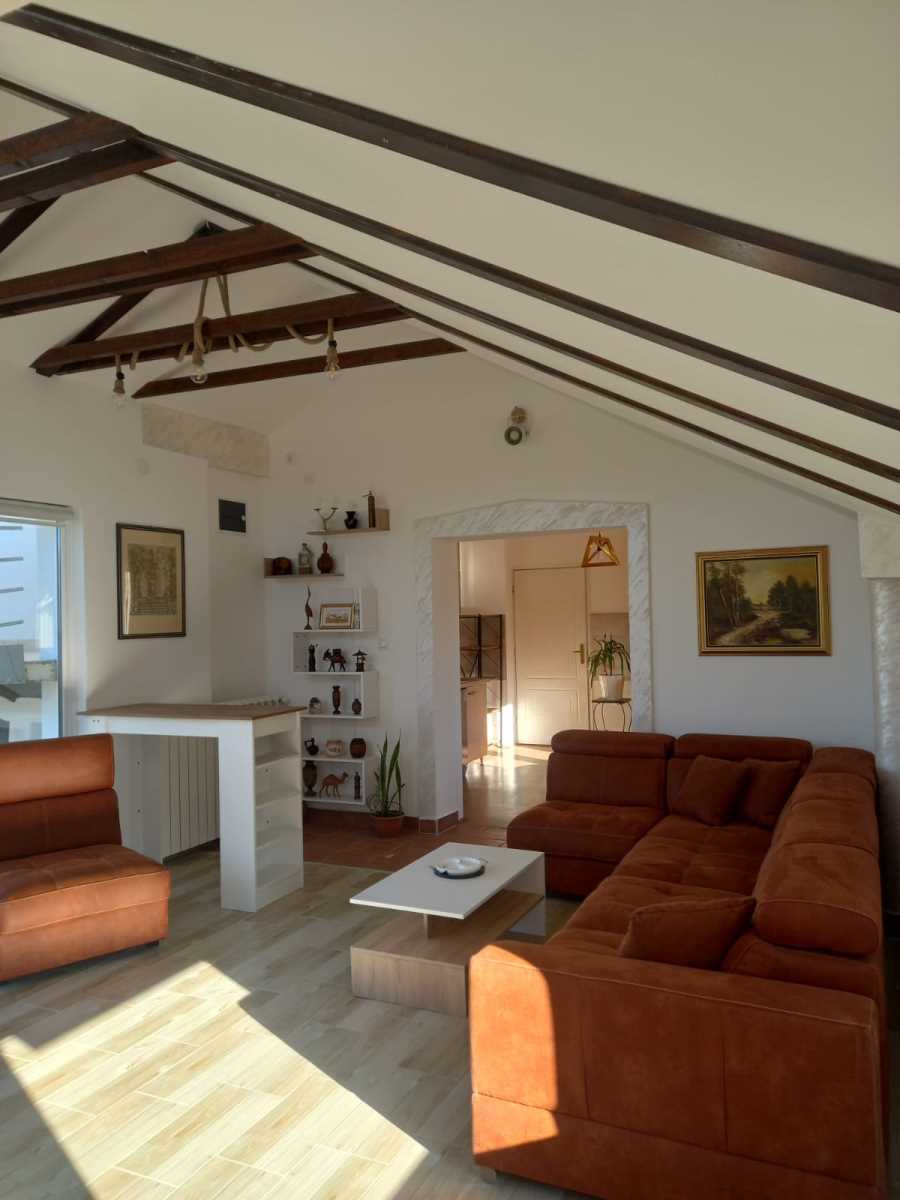 stan,izdavanje, dnevni boravak